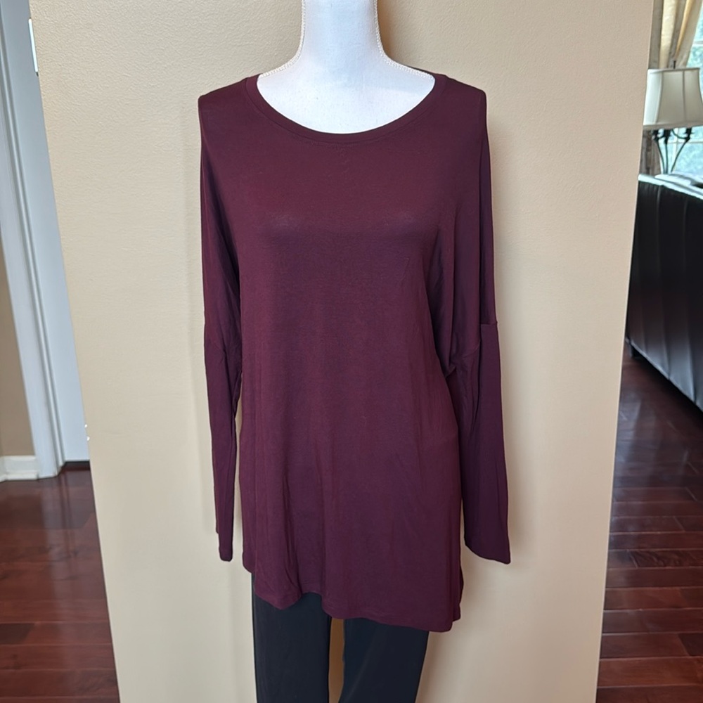 Athleta Cloudlight Asym Top